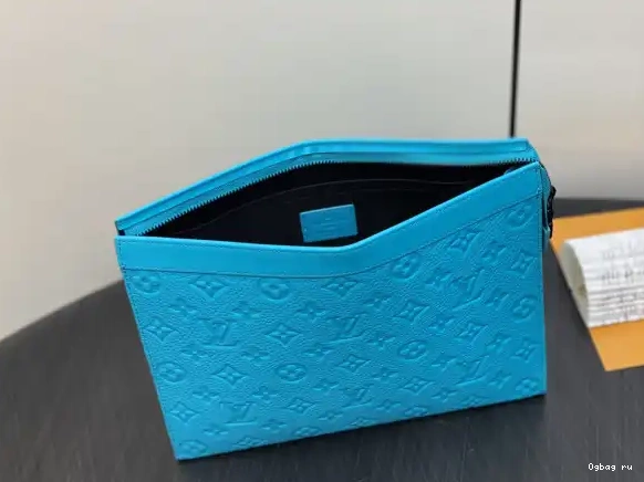 VUITTON VOYAGE-27*21*6CM POCHETTE LOUIS 0427